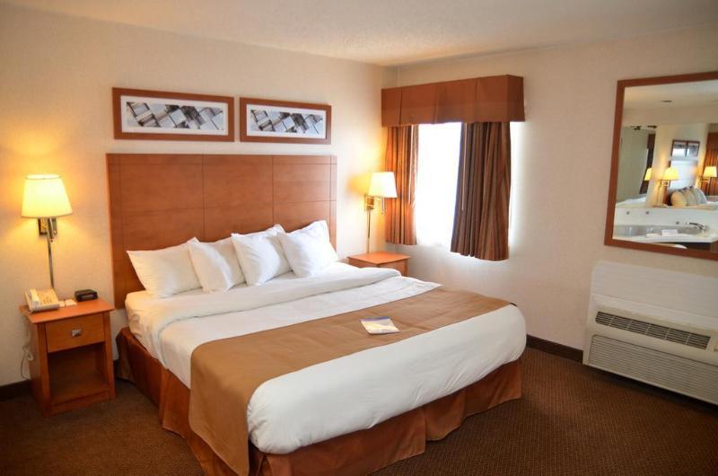 Baymont By Wyndham Port Huron Exterior foto