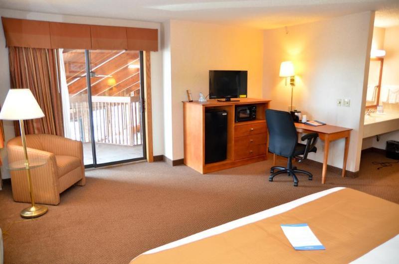 Baymont By Wyndham Port Huron Exterior foto